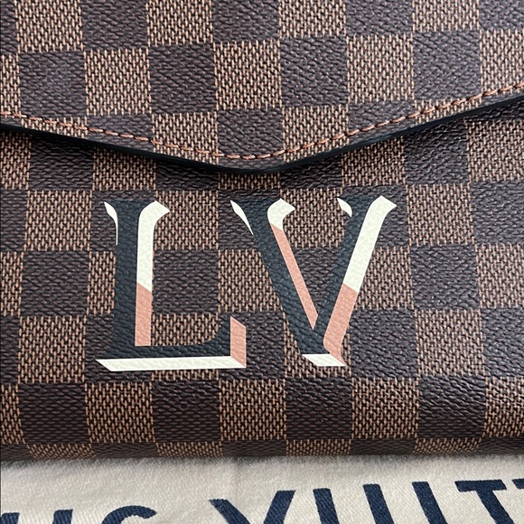 LOUIS VUITTON Damier Ebene Beaubourg MM - Picture 15 of 17